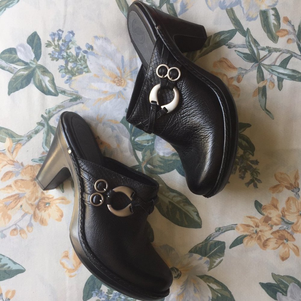 Black Leather Slip On Closed Toe Heels